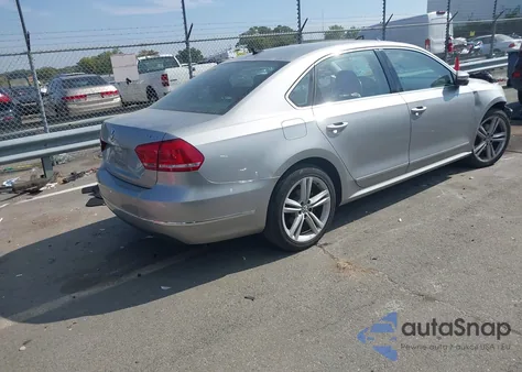 2012 Volkswagen Passat 2.0L Tdi Se z USA, uszkodzony, nr VIN 1VWBN7A30CC023886